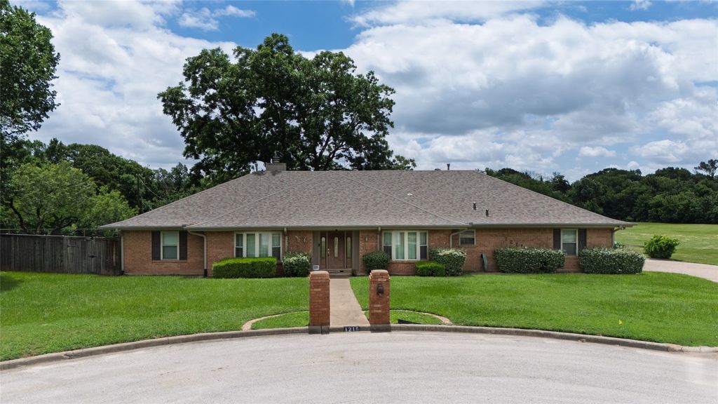 1215 Oakwood Trail, Southlake, TX 76092