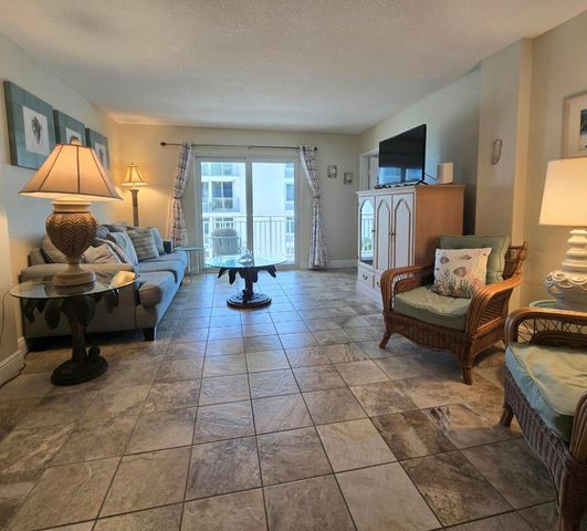 1161 Hillsboro Mile 506, Hillsboro Beach, FL 33062