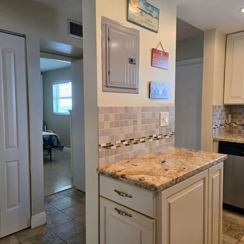 1161 Hillsboro Mile 506, Hillsboro Beach, FL 33062
