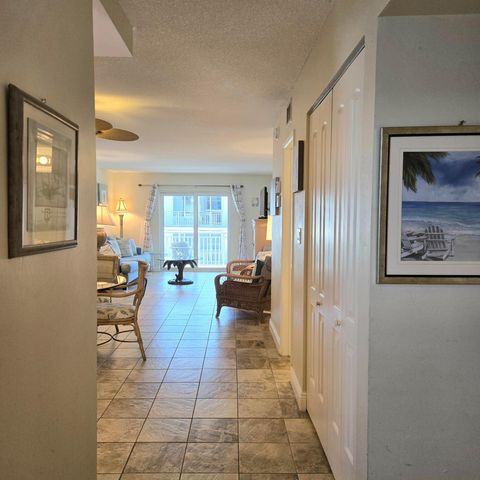 1161 Hillsboro Mile 506, Hillsboro Beach, FL 33062