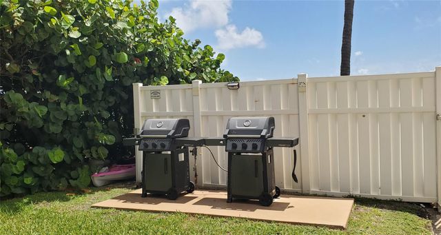 1161 Hillsboro Mile 506, Hillsboro Beach, FL 33062