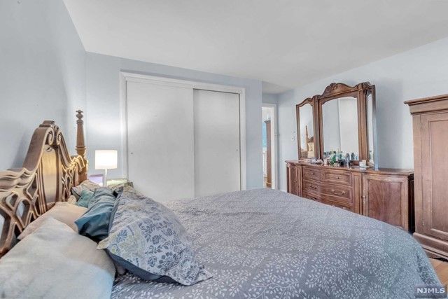 37 Broadway, Fairfield, NJ 07004