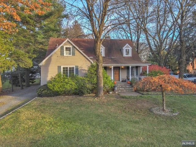 37 Broadway, Fairfield, NJ 07004