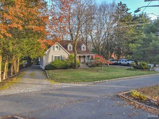37 Broadway, Fairfield, NJ 07004