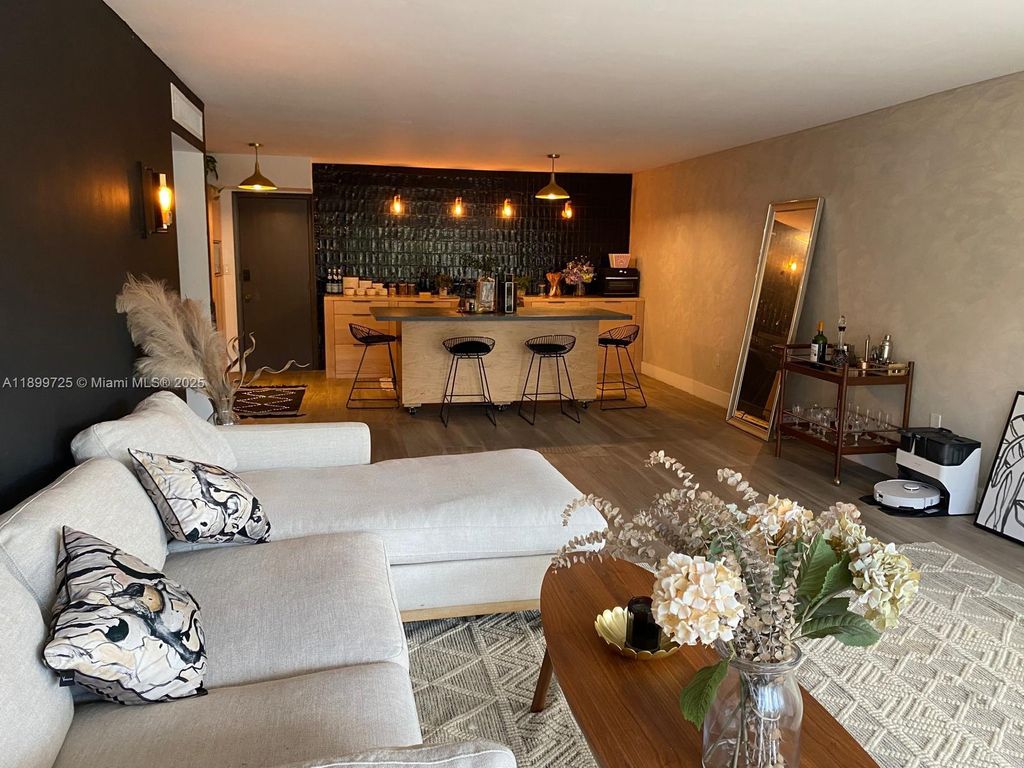 550 Ocean Dr 2D, Key Biscayne, FL 33149