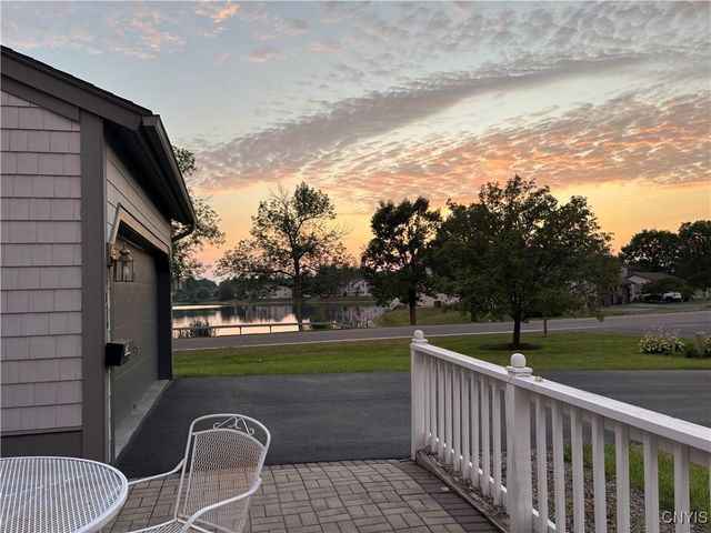 276 Summerhaven Drive South, Manlius, NY 13057