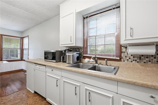3815 NE 51st Terrace, Kansas City, MO 64119