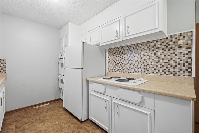 3815 NE 51st Terrace, Kansas City, MO 64119