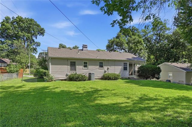 3815 NE 51st Terrace, Kansas City, MO 64119