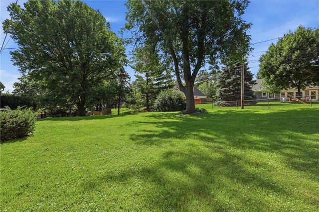 3815 NE 51st Terrace, Kansas City, MO 64119