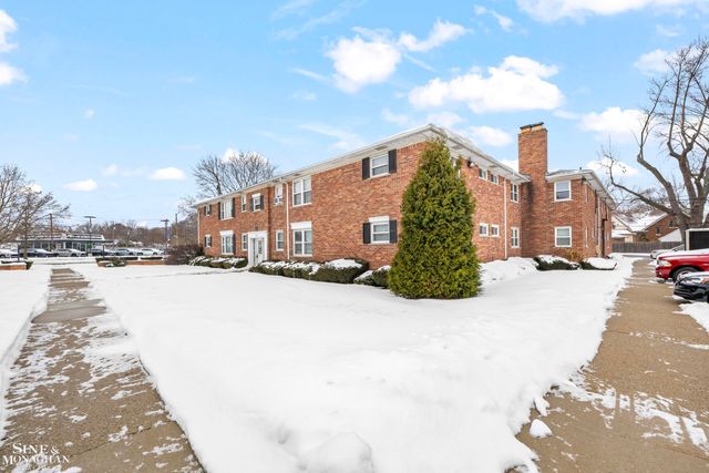 17590 Mack Avenue, Grosse Pointe, MI 48230