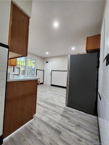 126 Goddard Avenue B, Bridgeport, CT 06610