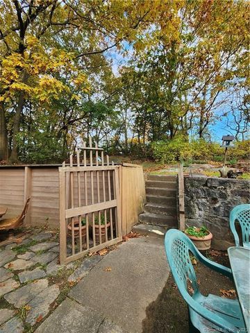 126 Goddard Avenue B, Bridgeport, CT 06610