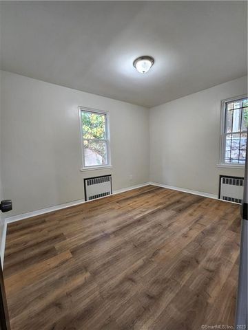 126 Goddard Avenue B, Bridgeport, CT 06610