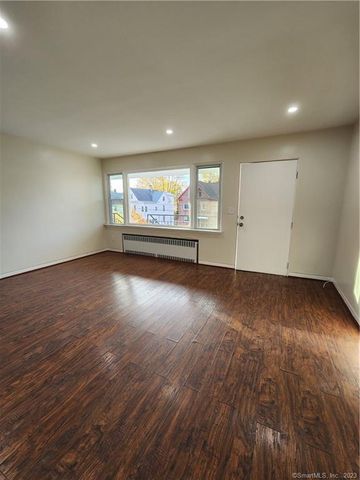 126 Goddard Avenue B, Bridgeport, CT 06610