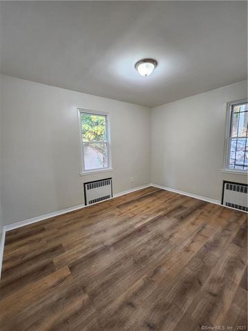 126 Goddard Avenue B, Bridgeport, CT 06610