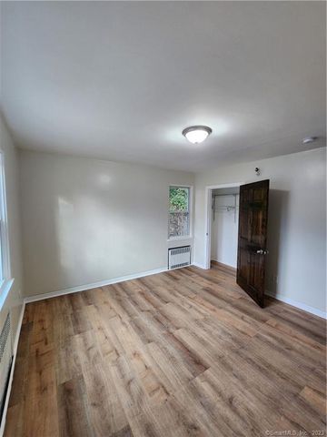 126 Goddard Avenue B, Bridgeport, CT 06610