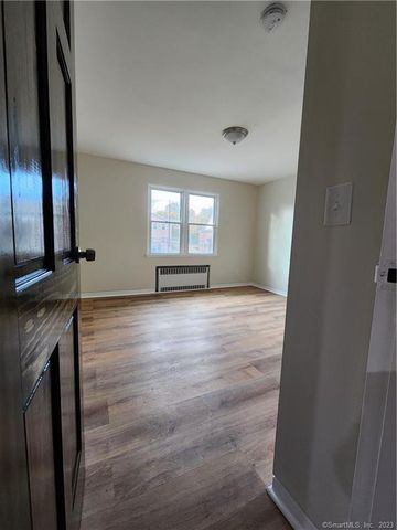 126 Goddard Avenue B, Bridgeport, CT 06610