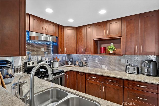 435 W 9th B3, Upland, CA 91786