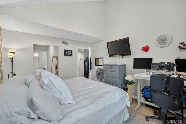 435 W 9th B3, Upland, CA 91786