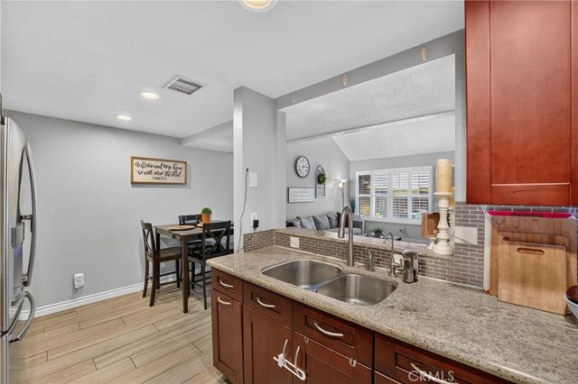 435 W 9th B3, Upland, CA 91786