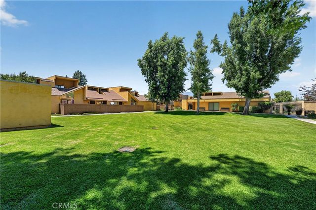 435 W 9th B3, Upland, CA 91786