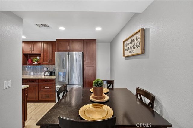435 W 9th B3, Upland, CA 91786
