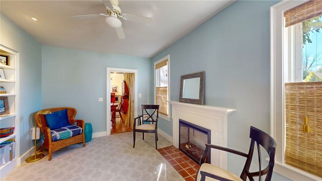 11 High Street, Hopkinton, RI 02804