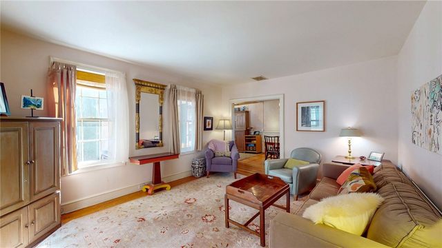 11 High Street, Hopkinton, RI 02804