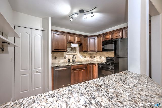 135 Florence Road 1A, Branford, CT 06405