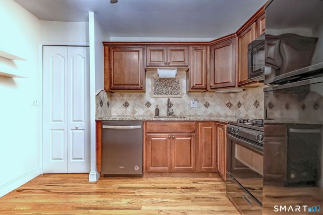 135 Florence Road 1A, Branford, CT 06405