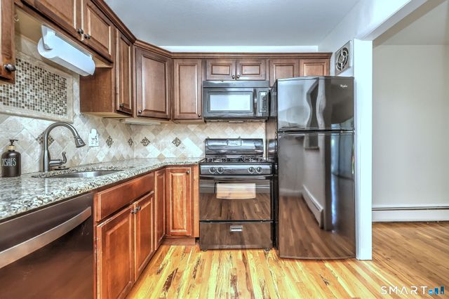 135 Florence Road 1A, Branford, CT 06405