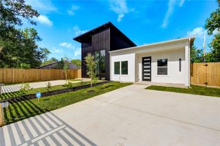 6710 Kassarine Pass, Houston, TX 77033