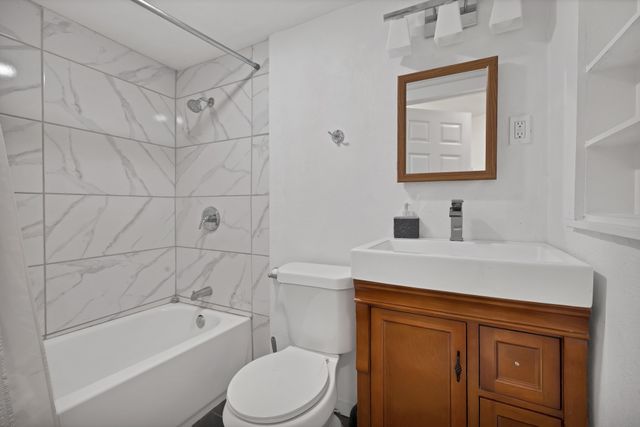 928 S Windomere Avenue B, Dallas, TX 75208