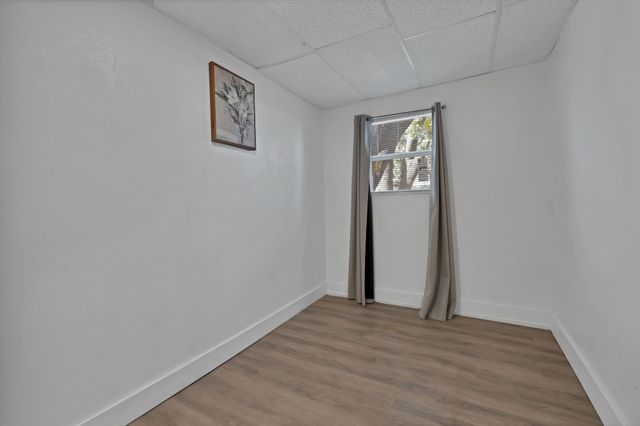 928 S Windomere Avenue B, Dallas, TX 75208