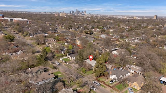 928 S Windomere Avenue B, Dallas, TX 75208