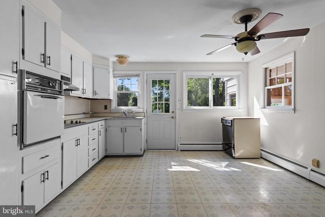 3558 SAWMILL RD, Newtown Square, PA 19073