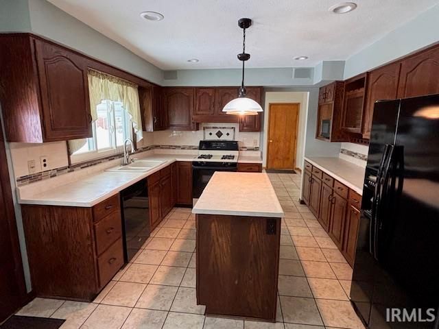 700 S Sharon Avenue, Fowler, IN 47944