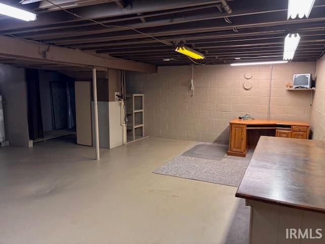 700 S Sharon Avenue, Fowler, IN 47944