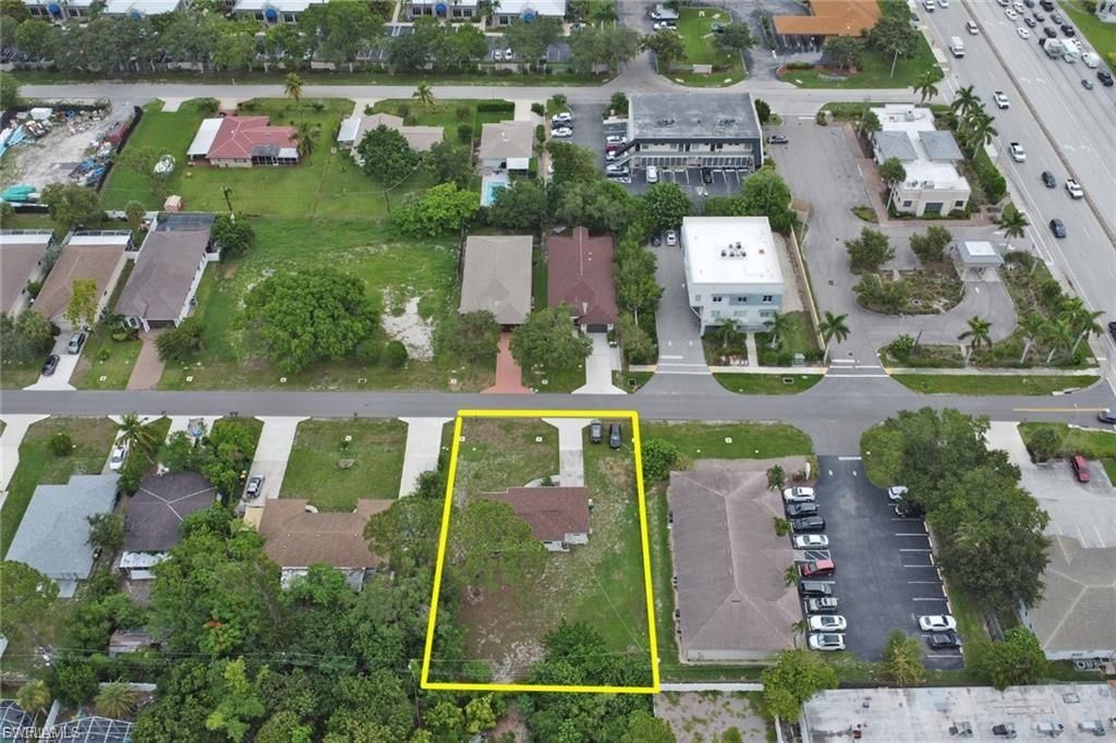 870 109th AVE N, NAPLES, FL 34108 — exterior