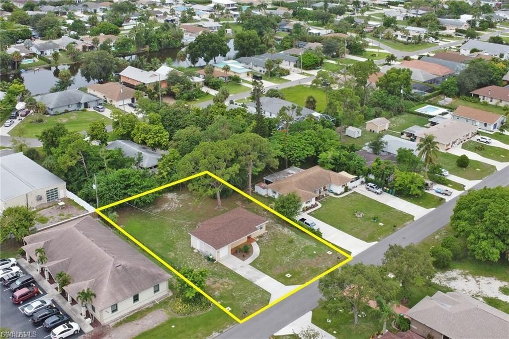 870 109th AVE N, NAPLES, FL 34108 — photo 2