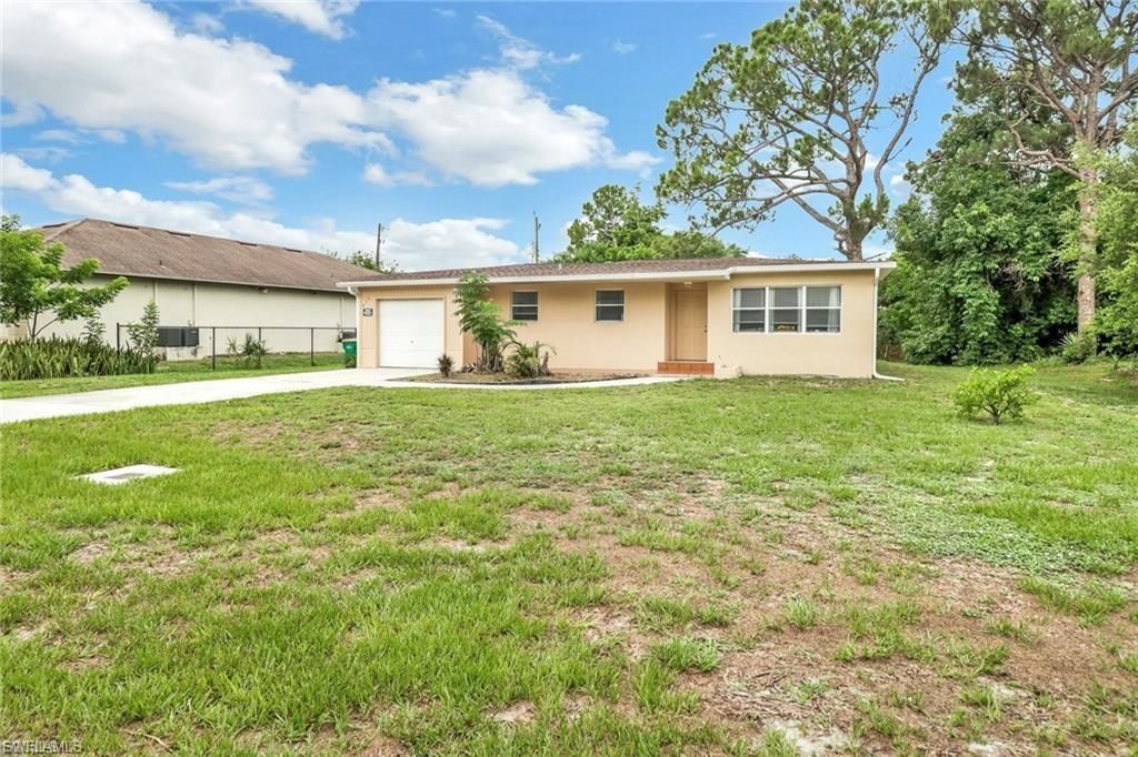 870 109th AVE N, NAPLES, FL 34108 — photo 5