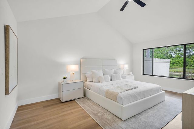 2795 Hawthorne Lane, West Palm Beach, FL 33409