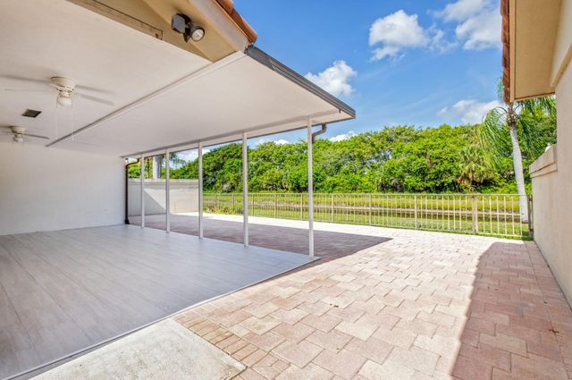 2795 Hawthorne Lane, West Palm Beach, FL 33409