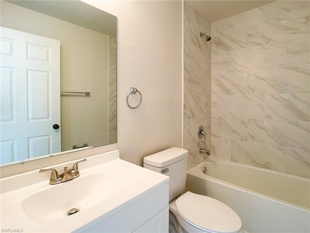 2005 Chiquita BLVD S, Cape Coral, FL 33991