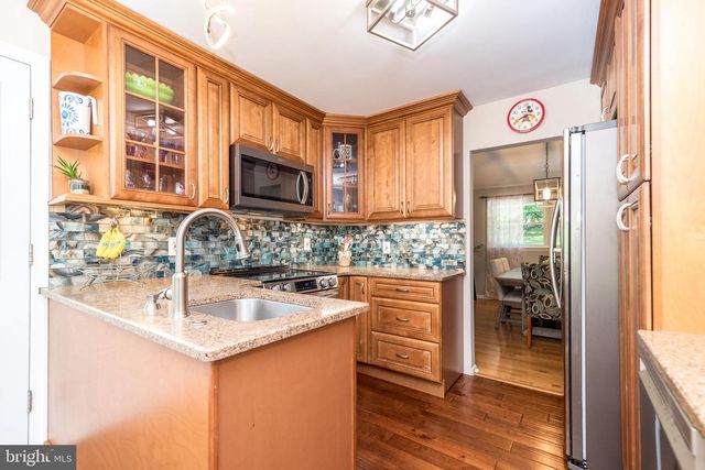 608 ORIOLE LN, Dresher, PA 19025