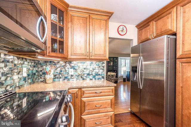 608 ORIOLE LN, Dresher, PA 19025