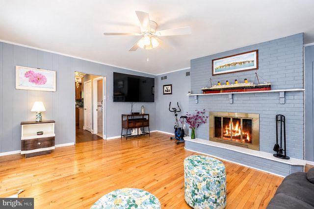 608 ORIOLE LN, Dresher, PA 19025