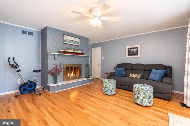 608 ORIOLE LN, Dresher, PA 19025