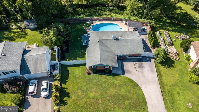 608 ORIOLE LN, Dresher, PA 19025